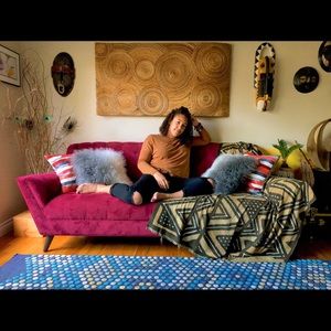 Meet your Posher, Olivia